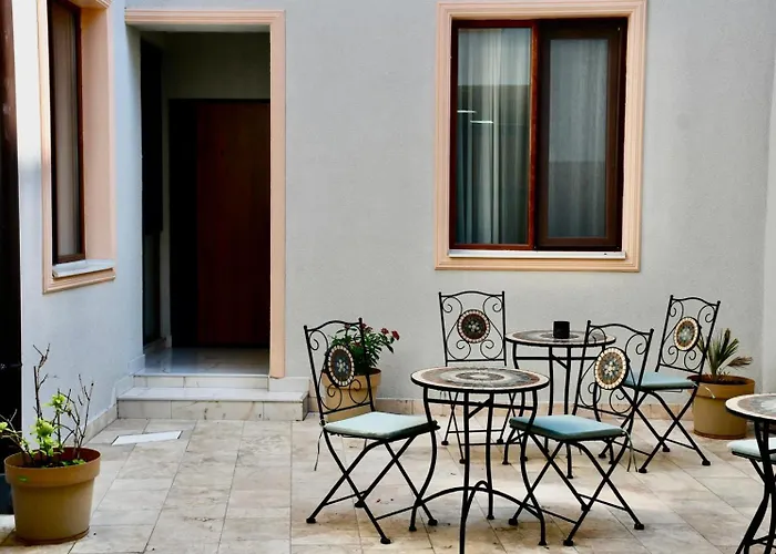 1869 Zemun Гостевой дом