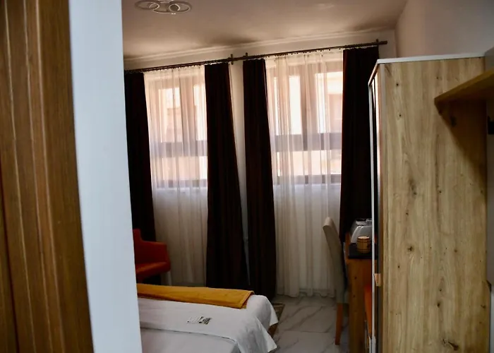 1869 Zemun Гостевой дом